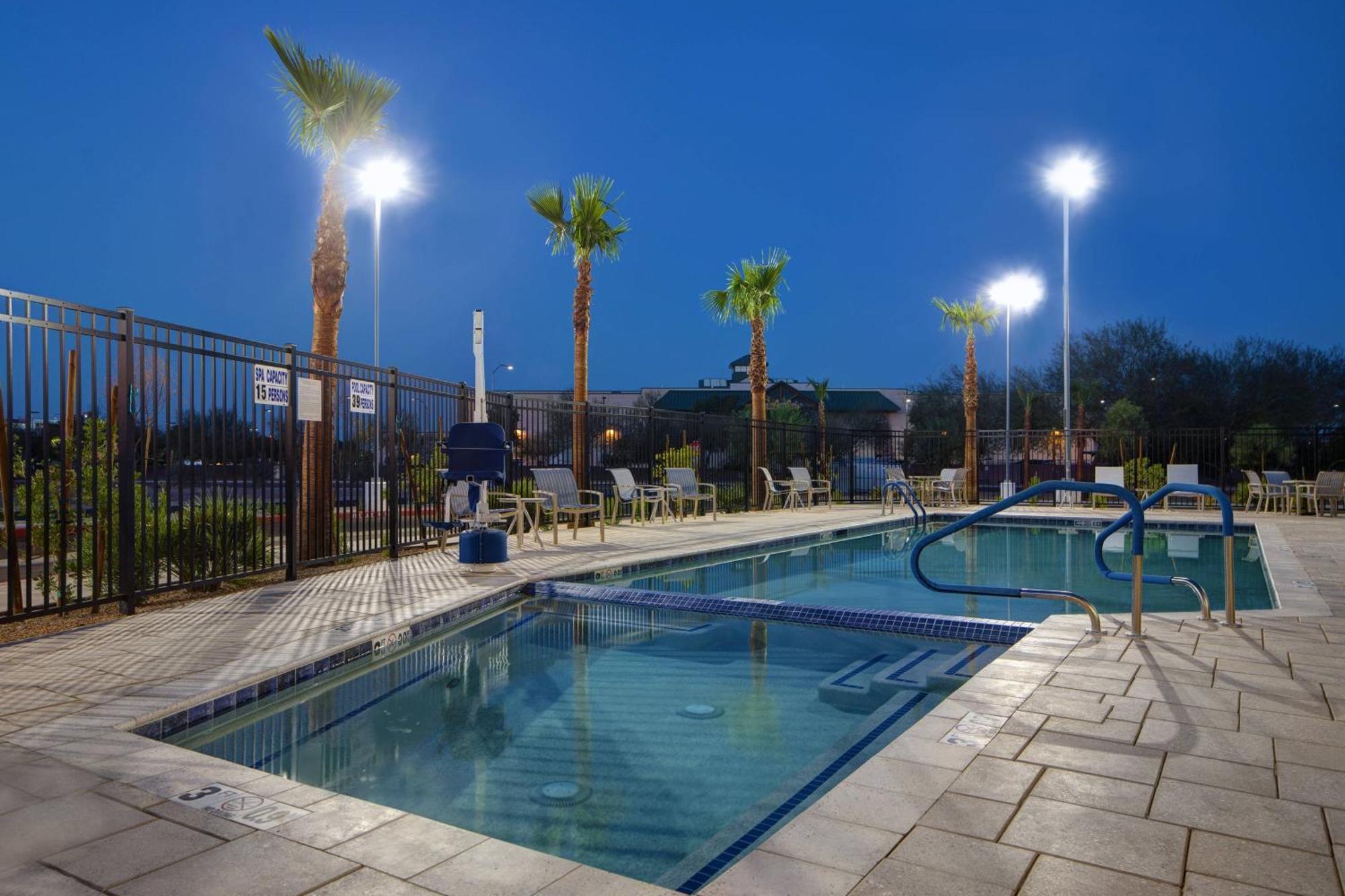 Towneplace Suites By Marriott Phoenix Glendale Sports & Entertainment District Extérieur photo