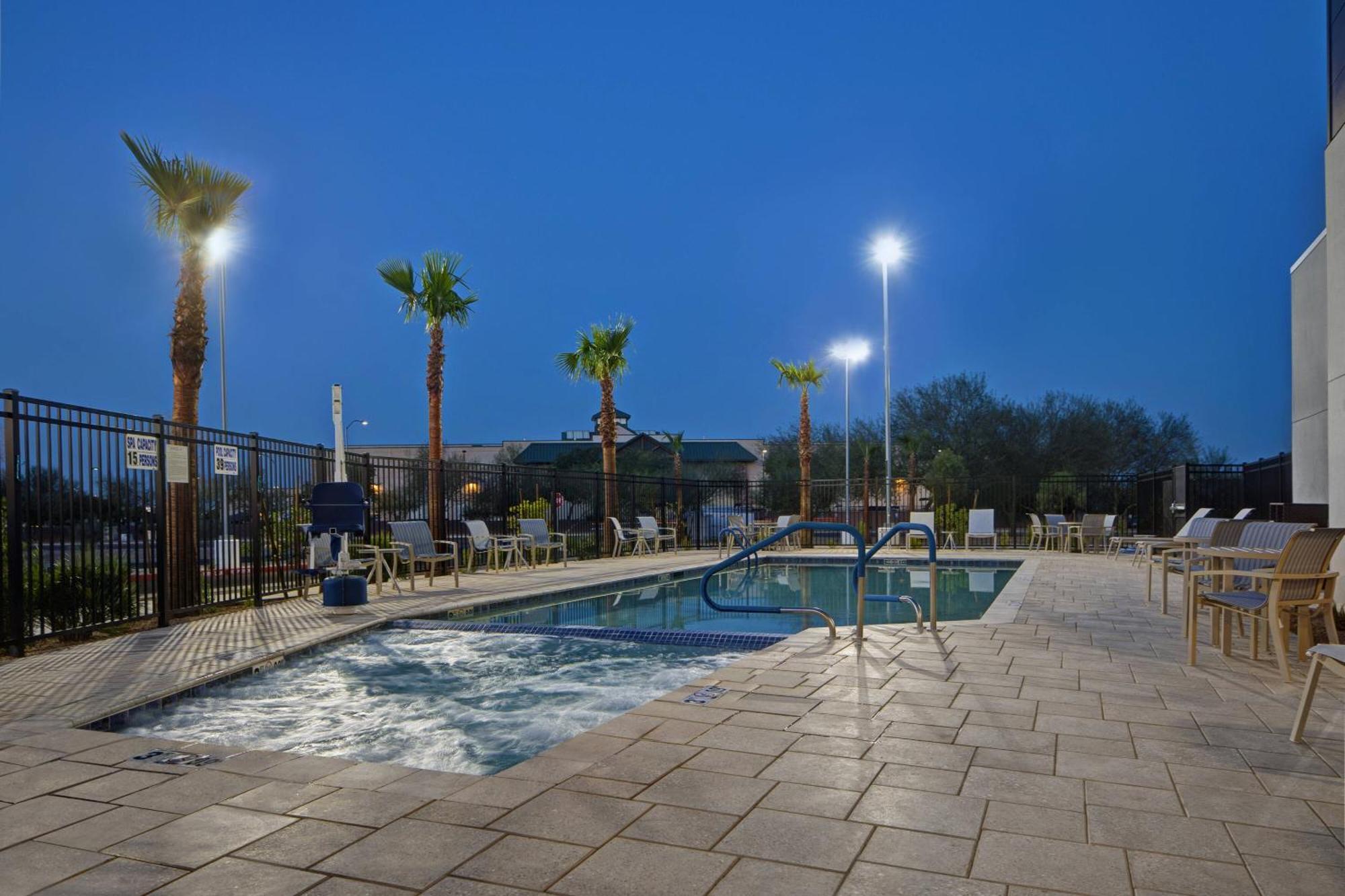Towneplace Suites By Marriott Phoenix Glendale Sports & Entertainment District Extérieur photo