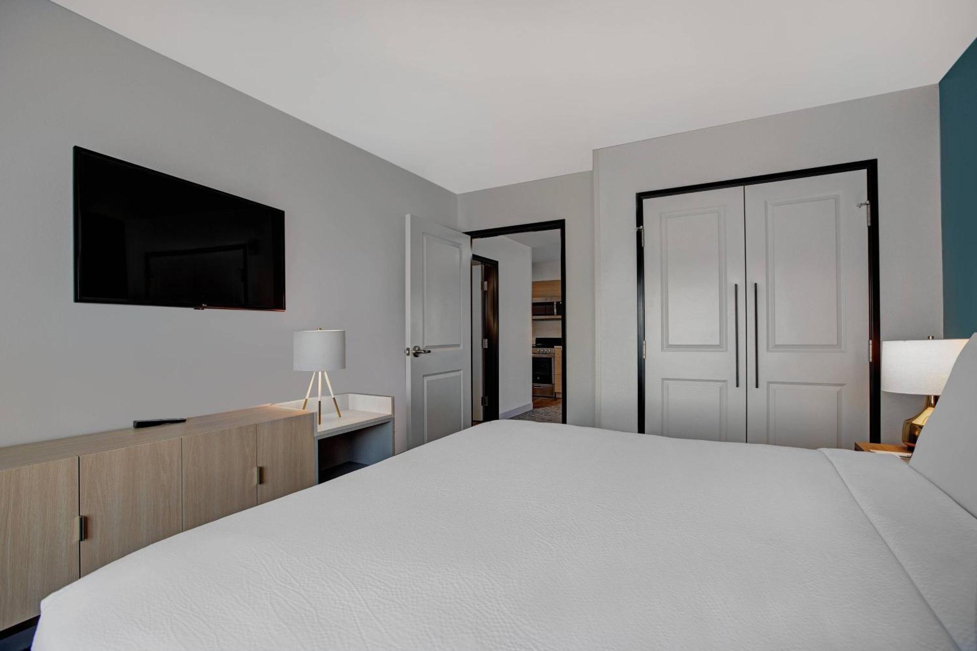 Towneplace Suites By Marriott Phoenix Glendale Sports & Entertainment District Extérieur photo