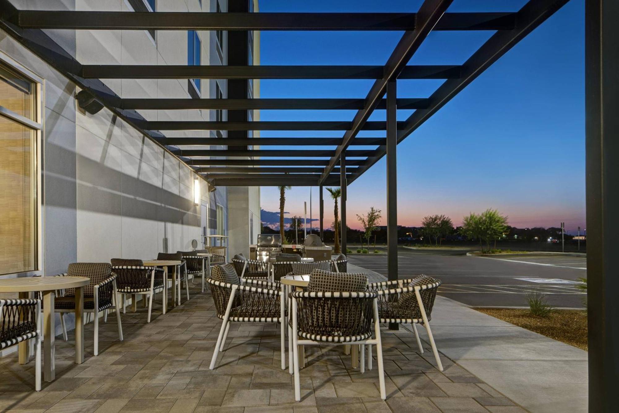 Towneplace Suites By Marriott Phoenix Glendale Sports & Entertainment District Extérieur photo