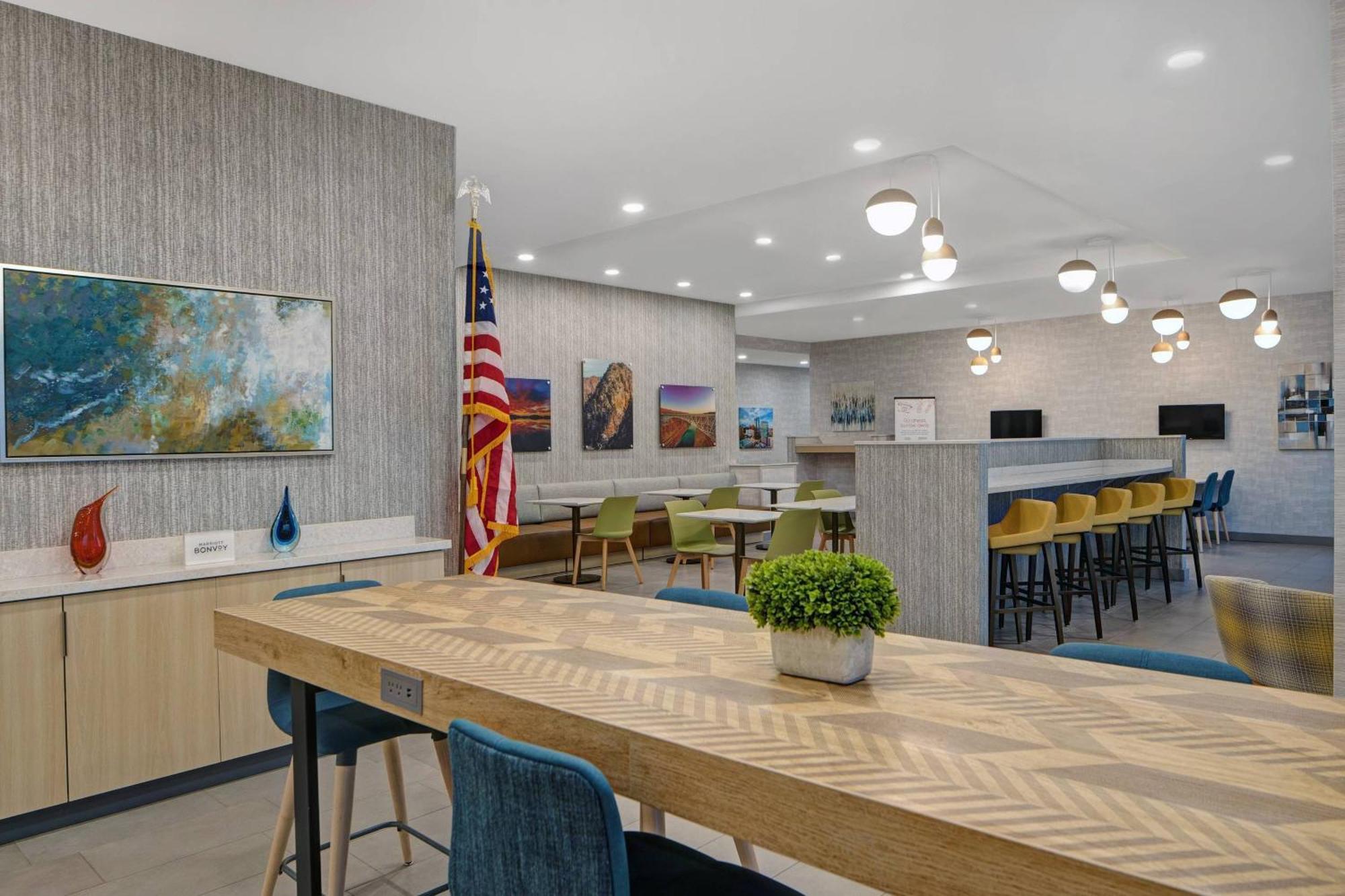 Towneplace Suites By Marriott Phoenix Glendale Sports & Entertainment District Extérieur photo